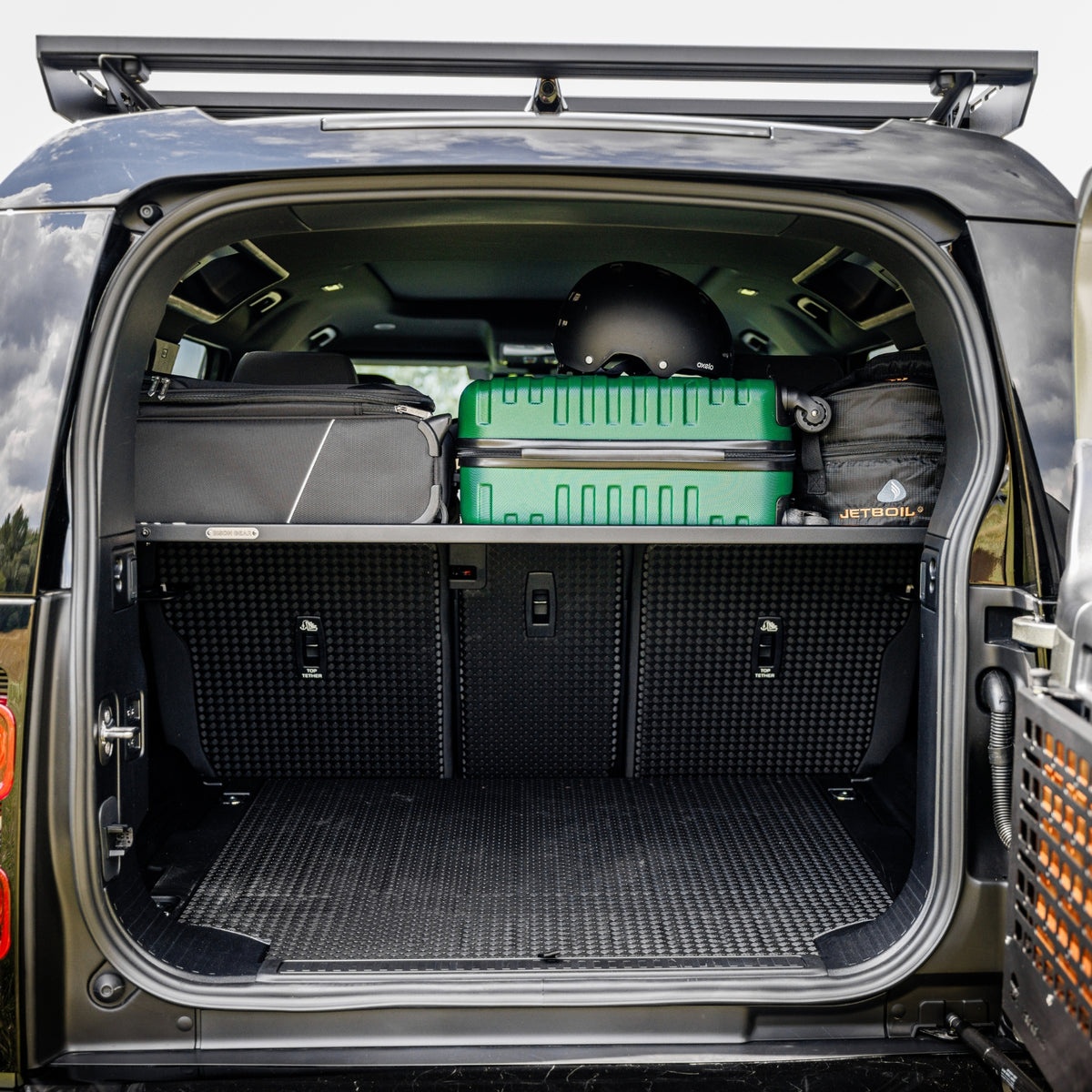 SET: Roof Shelf + 2x YAK Stuhl + 2x YAK Stuhlhalterung - Defender L663 (110)-1-Bison Gear