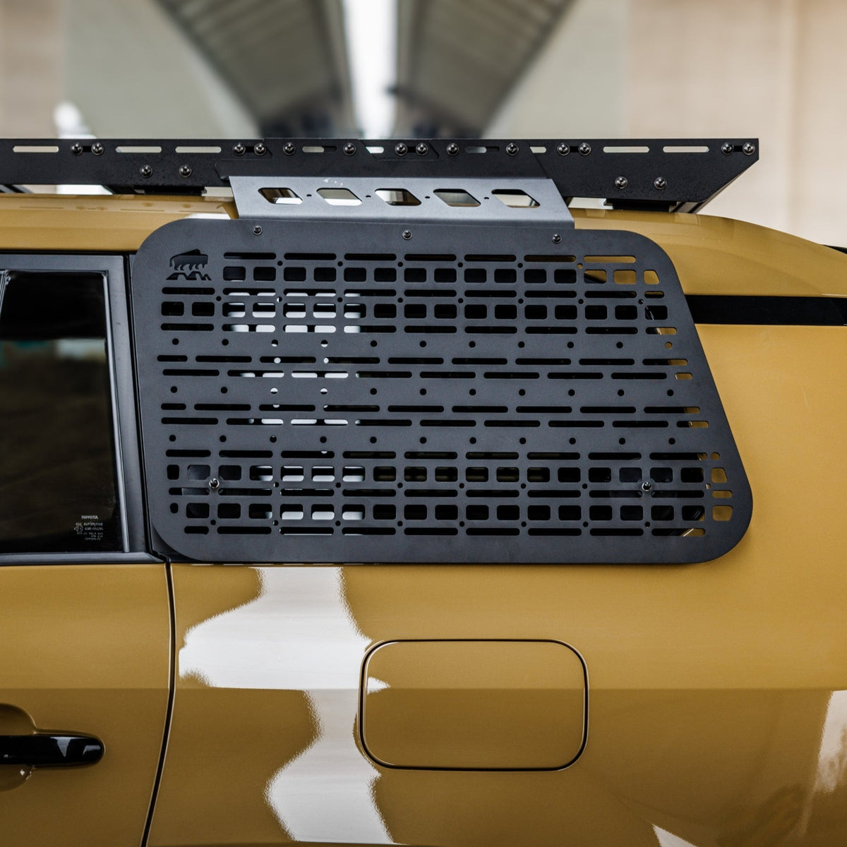 SET: OX PRO Dachträger + 2x MOLLE-Paneele - Toyota LC250/GX550-4-Bison Gear
