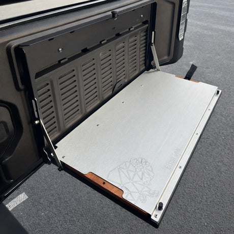 Klapptisch für die Hecktür - JEEP Wrangler - Bison Gear