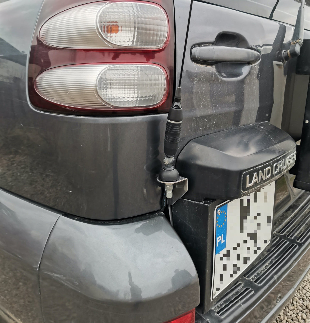 CB-Funk-Halterung - LC120/GX470-7-Bison Gear