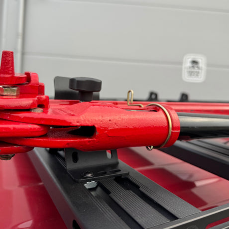 Hi-Lift Wagenheber-Halterung-7-Bison Gear